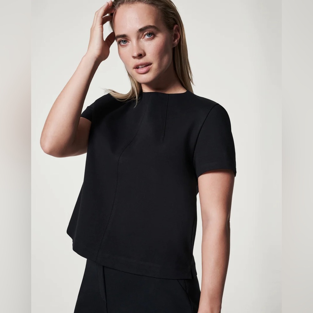 💐Spanx The Perfect Short Sleeve Crew Neck Top